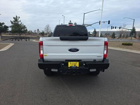 Used 2017 Ford F250 XLT w/ FX4 Off-Road Package image 4