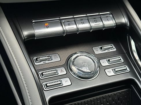 New 2026 Lincoln Nautilus Premier AWD/4WD image 20