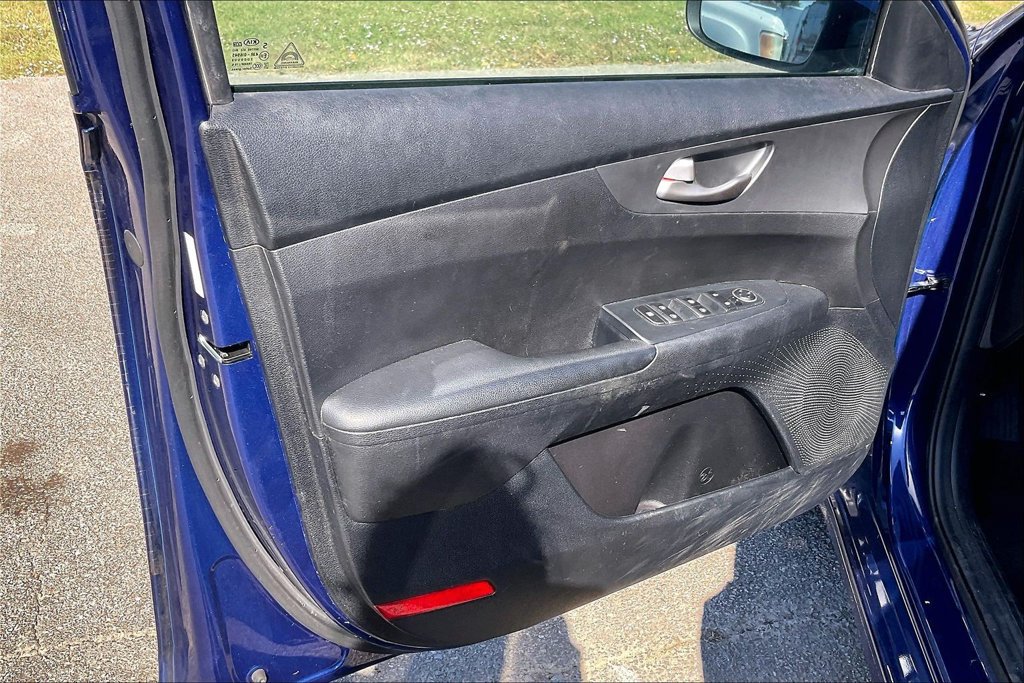 Used 2019 Kia Forte LXS FWD image 22
