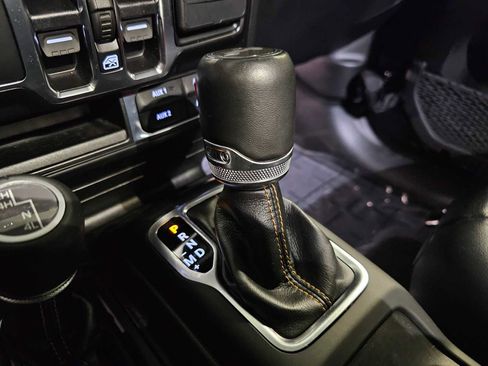 Used 2021 Jeep Wrangler Unlimited Sahara AWD/4WD image 23