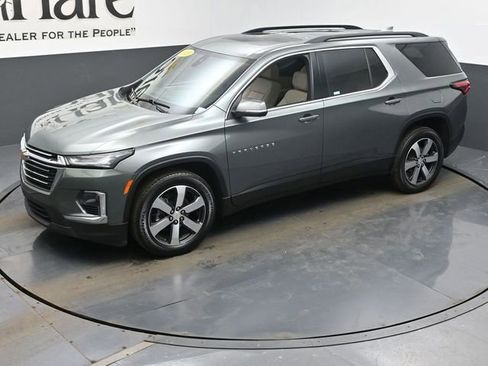Used 2023 Chevrolet Traverse LT w/ LT Premium Package image 45