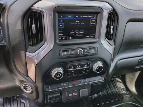 Used 2024 GMC Sierra 3500 Pro AWD/4WD image 17