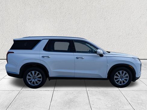 Used 2024 Hyundai Palisade SEL image 2