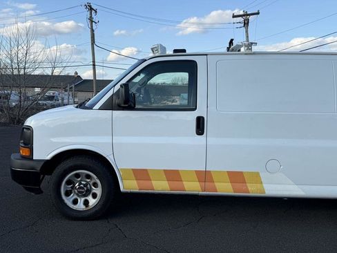 Used 2014 GMC Savana 1500 AWD image 5