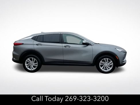 New 2025 Buick Envista Preferred w/ Advanced Safety Package image 9