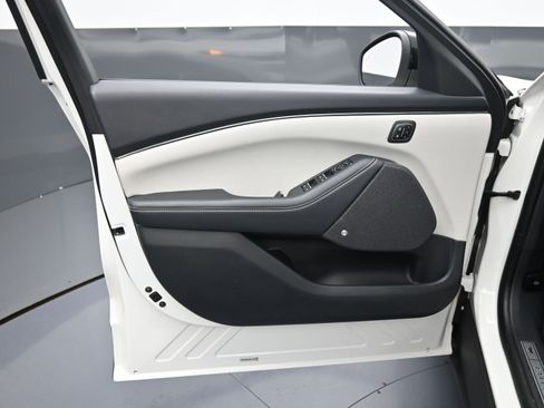 Used 2023 Ford Mustang Mach-E Premium image 16