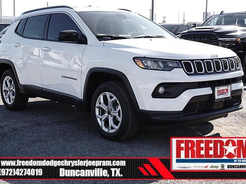 New 2026 Jeep Compass Latitude image 7