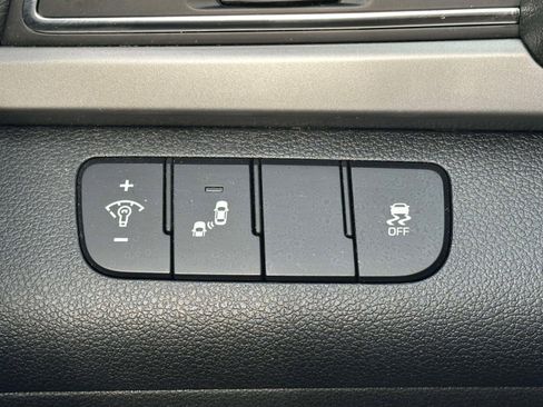 Used 2018 Hyundai Elantra SEL image 21