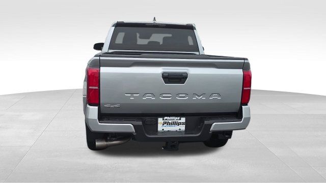 Used 2024 Toyota Tacoma SR5 AWD/4WD image 11