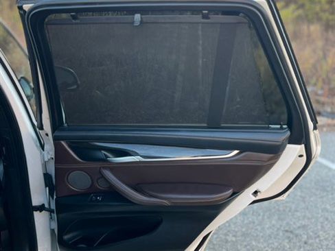 Used 2017 BMW X5 xDrive40e image 23