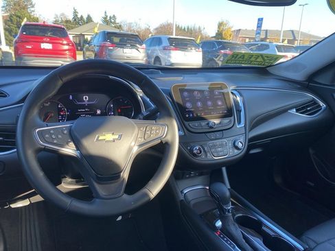 Used 2024 Chevrolet Malibu LT image 27