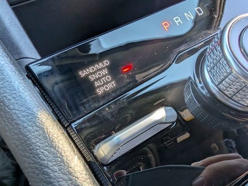 New 2025 Jeep Grand Cherokee Limited image 27