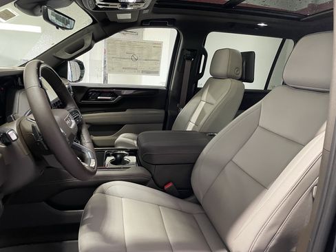 New 2026 GMC Yukon XL Elevation w/ Elevation Premium Package image 15