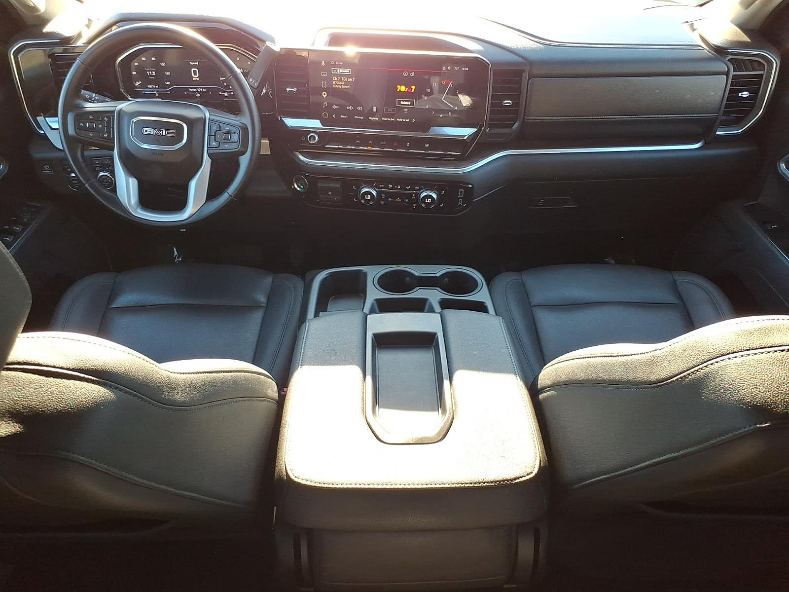 Used 2025 GMC Sierra 1500 SLT AWD/4WD image 9