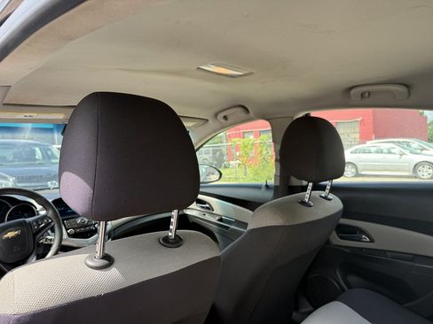 Used 2015 Chevrolet Cruze LS FWD image 15