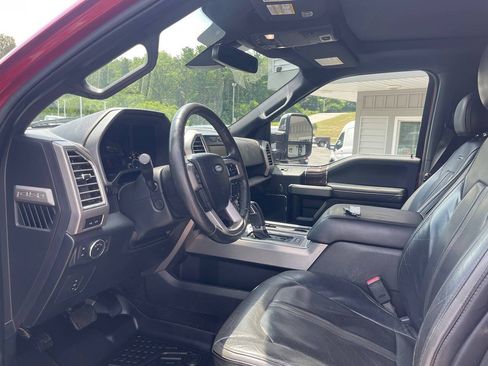 Used 2015 Ford F150 Platinum w/ Equipment Group 701A Luxury AWD/4WD image 20