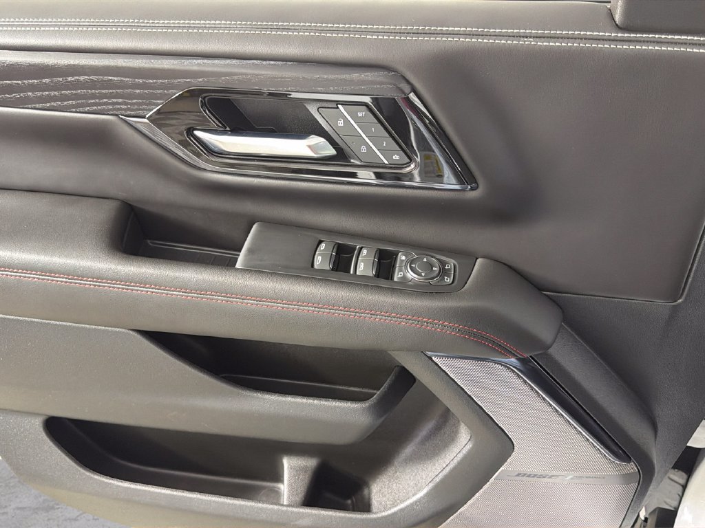 Used 2025 GMC Yukon AT4 Ultimate AWD/4WD image 45