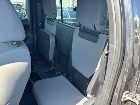 Used 2016 Toyota Tacoma SR RWD image 10