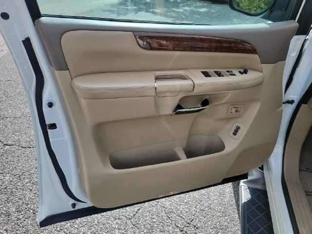 Used 2011 Nissan Armada Platinum w/ 2nd Row Captain Seat Pkg AWD/4WD image 16
