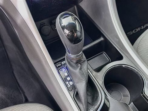 Used 2012 Hyundai Sonata Hybrid FWD image 18