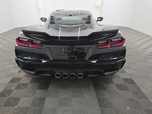 Used 2025 Chevrolet Corvette Z06 RWD image 4