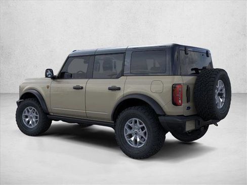 New 2025 Ford Bronco Badlands image 4