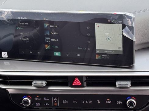 New 2025 Kia Sorento S image 17