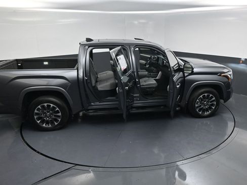 Used 2025 Toyota Tundra Limited image 27