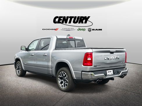 Used 2025 RAM 1500 Laramie AWD/4WD image 6