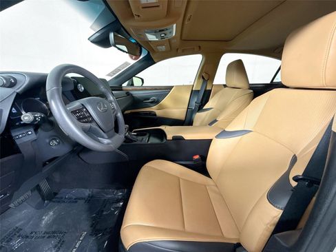 Used 2023 Lexus ES 350 w/ Premium Package FWD image 3