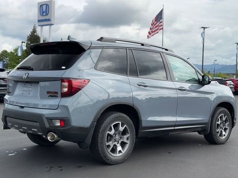 Used 2023 Honda Passport TrailSport image 5