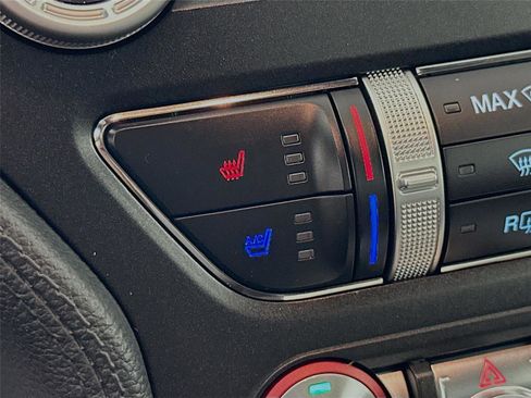 Used 2021 Ford Mustang GT RWD image 16
