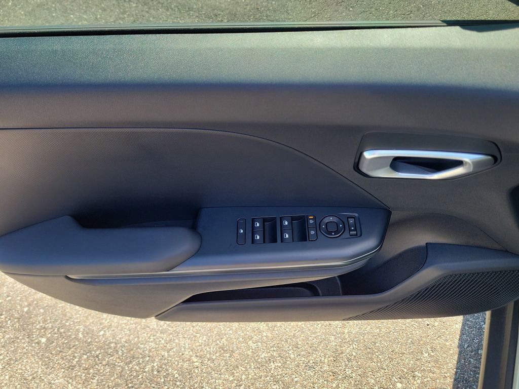 New 2026 Kia K4 FWD image 18