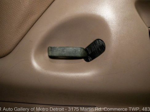 Used 1996 Ford Bronco XLT image 33