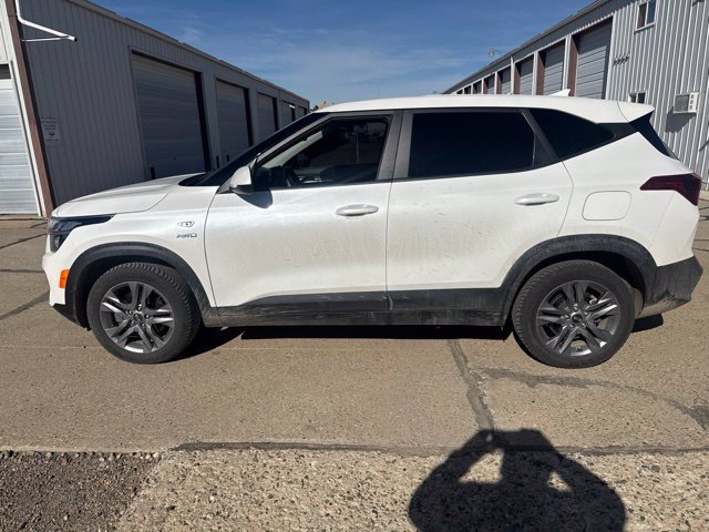 Used 2021 Kia Seltos LX AWD/4WD image 7