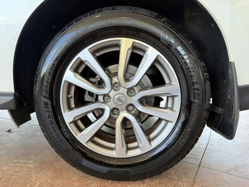 Used 2015 Nissan Pathfinder SL w/ SL Tech Package FWD image 27