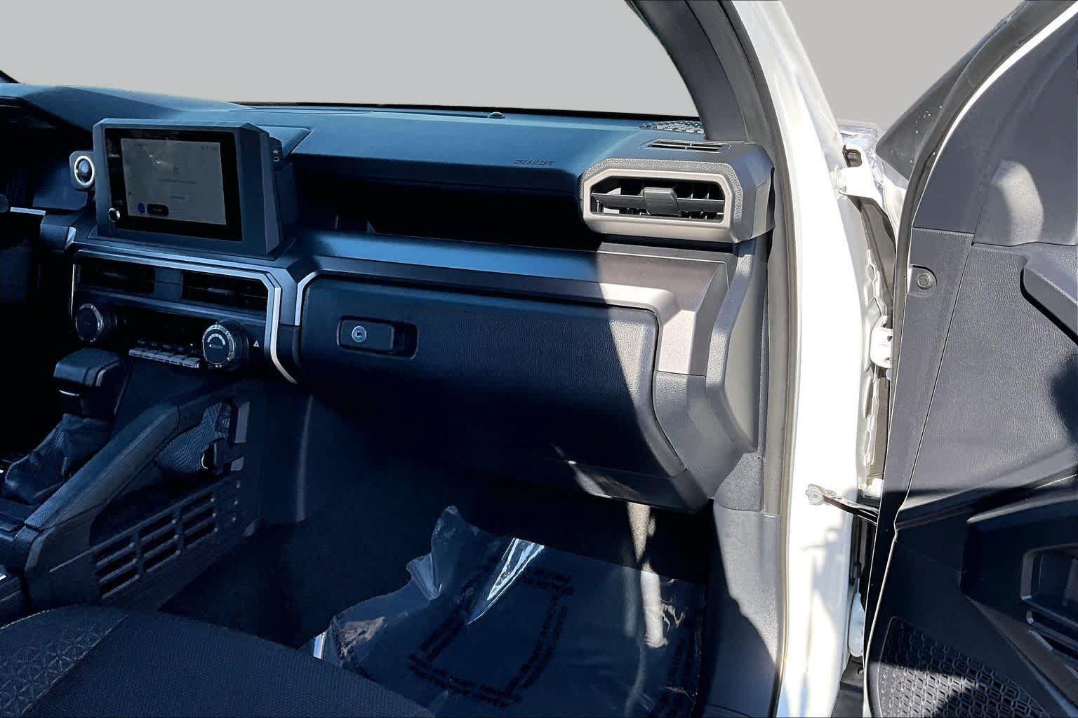 Certified 2025 Toyota 4Runner SR5 AWD/4WD image 18