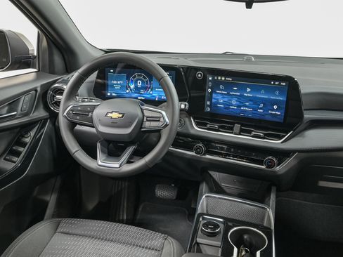 Used 2026 Chevrolet Equinox LT FWD image 28