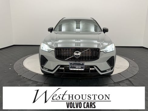 Certified 2024 Volvo XC60 B5 Plus AWD/4WD image 1