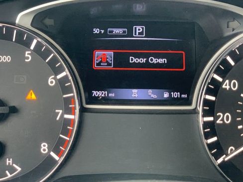 Used 2020 Nissan Pathfinder SL image 31