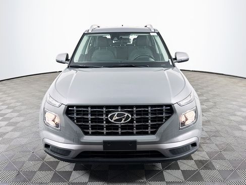 Used 2022 Hyundai Venue SEL image 2