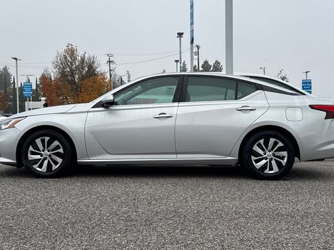 Used 2019 Nissan Altima 2.5 S image 2