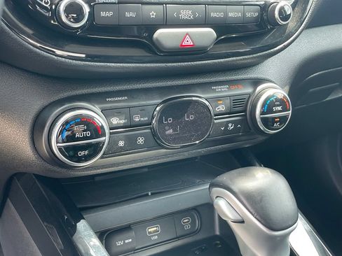 Certified 2023 Kia Soul GT-Line FWD image 16