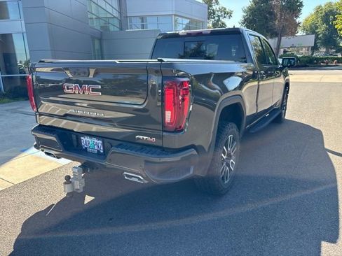 Used 2024 GMC Sierra 1500 AT4 w/ Technology Package AWD/4WD image 7
