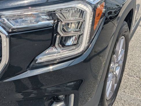 Used 2024 GMC Terrain SLT FWD image 9