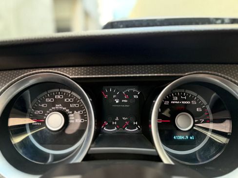 Used 2011 Ford Mustang Shelby GT500 w/ SVT Performance Pkg image 38