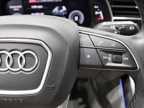 Used 2021 Audi Q7 3.0T Prestige image 24