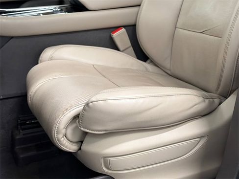 Used 2022 Lincoln Aviator Reserve w/ Equipment Group 201A image 17