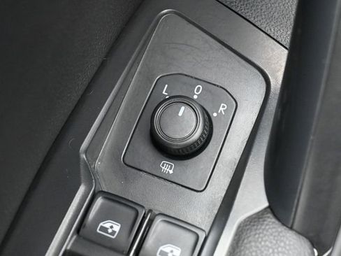 Used 2022 Volkswagen Tiguan S image 11