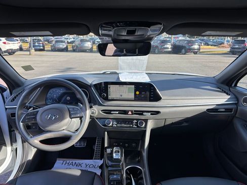 Used 2021 Hyundai Sonata SEL Plus w/ Tech Package image 11